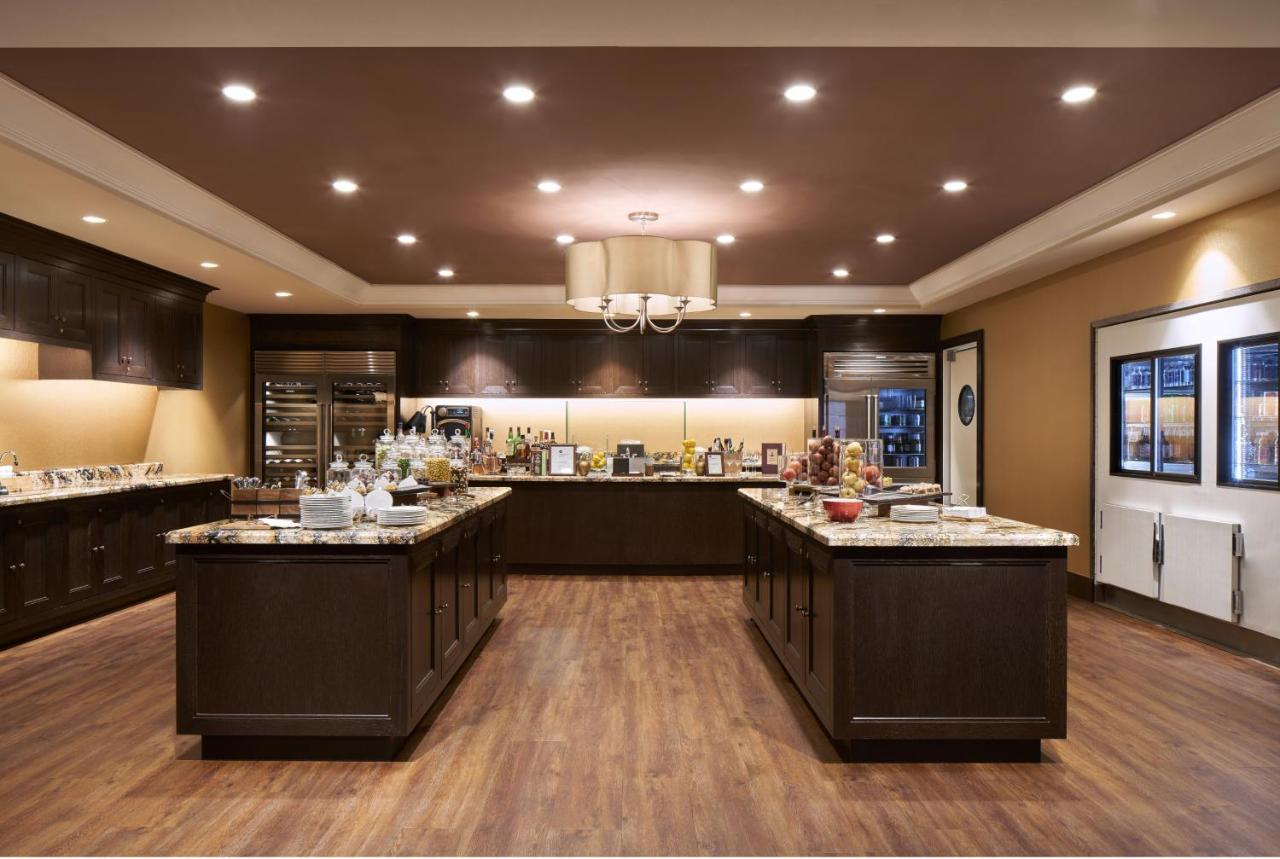 Отель Fairmont Austin Gold Experience Экстерьер фото